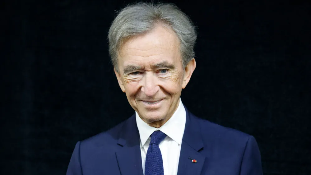 Bernard Arnault's Top 10 Book Recommendations That Shaped the LVMH Empire